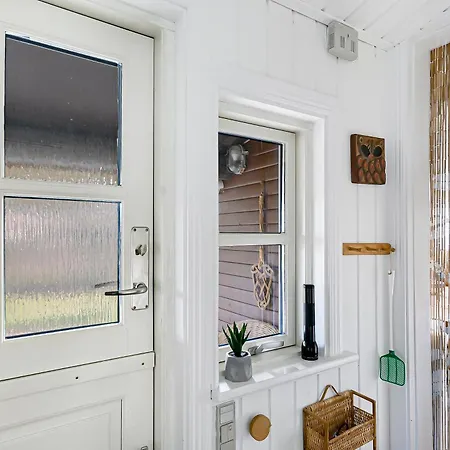 Cozy Close To Forest And *