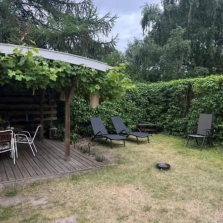 Cozy Close To Forest And * Hasle