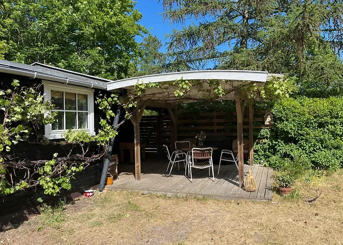 Ferienhaus Cozy Close To Forest And